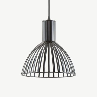 Lignes ümmargune rippvalgusti musta metallist raamiga, minimalistlik ja õhuline disain, ideaalne skandinaavialikku või industriaalstiilis interjööri.